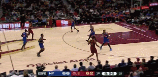 大举反击！莫布里传射建功&米切尔轰进三分 骑士强势反超尼克斯