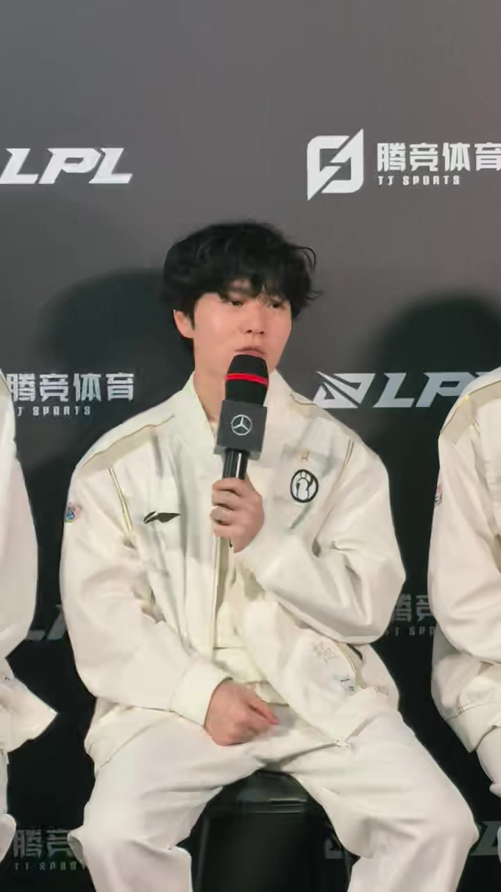 不会真的放水了吧？Meiko：昨天说希望能赏我们一胜 然后如愿拿下